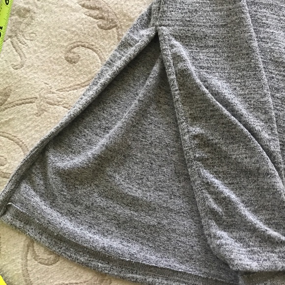 Gap Coverup gray heathered V neck sz M soft - Picture 6 of 9